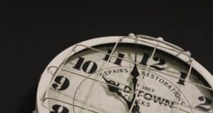 Viajes en el Tiempo: ¿Ciencia Ficción o Realidad Cercana? Viajar en el tiempo